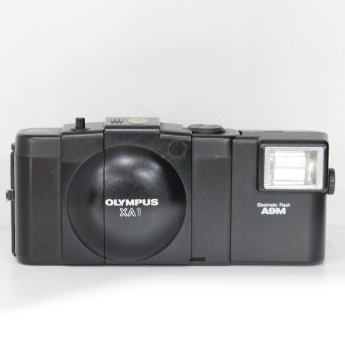 Olympus XA-1